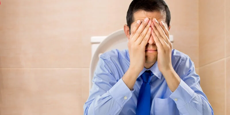 Hombre en el wc
