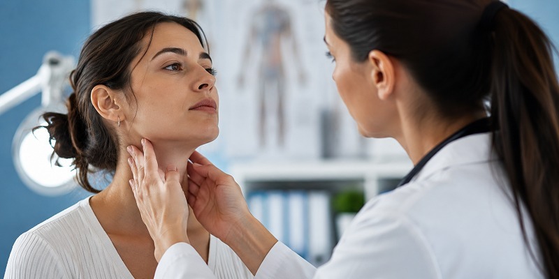 mujer con ganglios inflamados