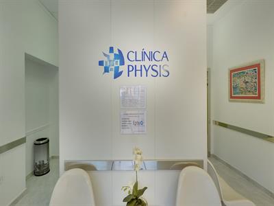 Clínica Physis Sesión de Fisioterapia Terapéutica. Masaje manual en Valencia