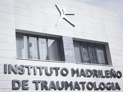 Instituto Madrileño de Traumatología Radiografía. Una proyección de columna cervical en Madrid